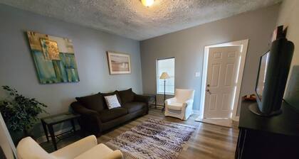 N Gladstone Rental Minutes to Downtown Perfect for Families or Business!!