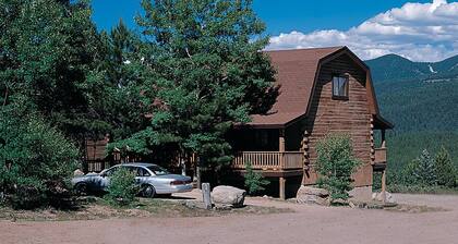 Entire Charming Cabin With Lake And Mountain View