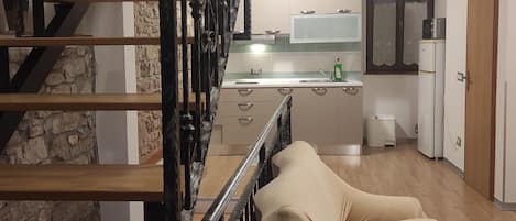 House, 2 Bedrooms, Smoking, City View | Interior