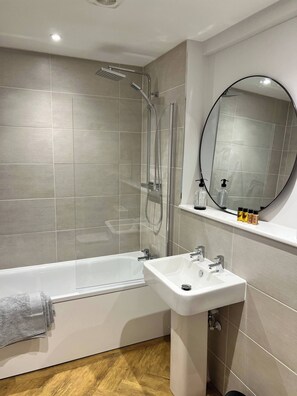 Apartment, 2 Bedrooms | Bathroom - A Stylish Apartment on the Outskirts of Sandwich in Kent (Sandwich)