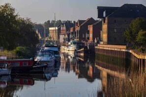 Apartment, 2 Bedrooms | Marina - A Stylish Apartment on the Outskirts of Sandwich in Kent (Sandwich)