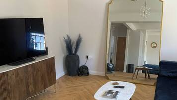 Apartment, 2 Schlafzimmer | Wohnzimmer