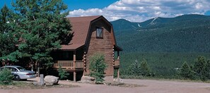 Exterior - Entire Charming Cabin With Lake And Mountain View at Angel Fire (Angel Fire)
