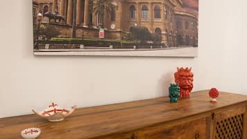 Apartment, 3 Bedrooms, Accessible, Smoking | Interior