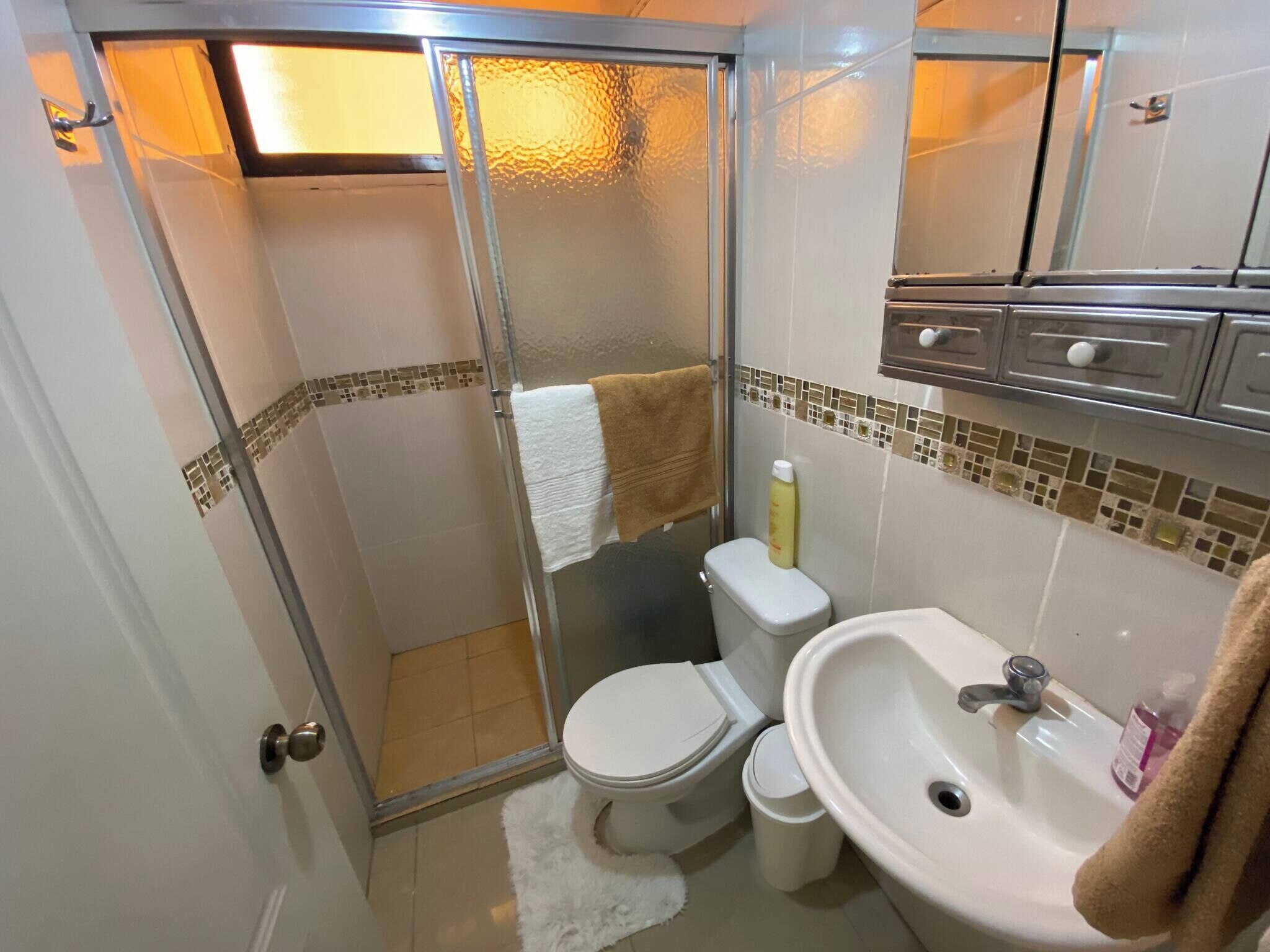 Lejlighed - 4 soveværelser - ryger - terrasse | Badeværelse | Sæbe, Shampoo