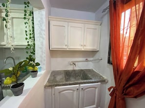 Apartment, 4 Bedrooms, Smoking, Patio | Bathroom | Soap, shampoo