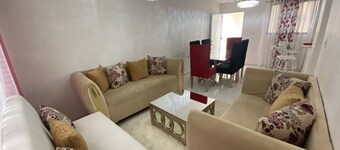 อพาร์ตเมนต์ 3 ห้องนอน ใกล้พื้นที่อนุสาวรีย์