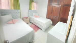 Appartement, 3 slaapkamers, patio, uitzicht op tuin | 3 slaapkamers