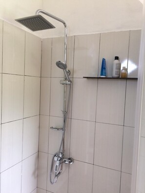 Bathroom - Room in Villa - The Champuhan Villa - Honeymoon Villa With Rice Field View (Seririt)