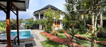 Room-the Champuhan Villa - Honeymoon Vil