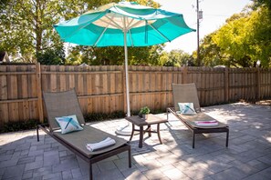 Talo, 3 makuuhuonetta, esteetön, yksityinen uima-allas | Aurinkoterassi