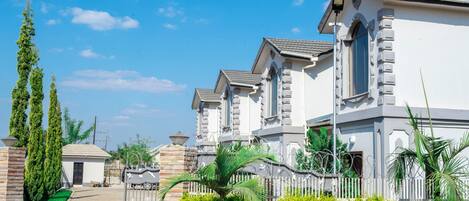Apartment, 2 Bedrooms | Property entrance