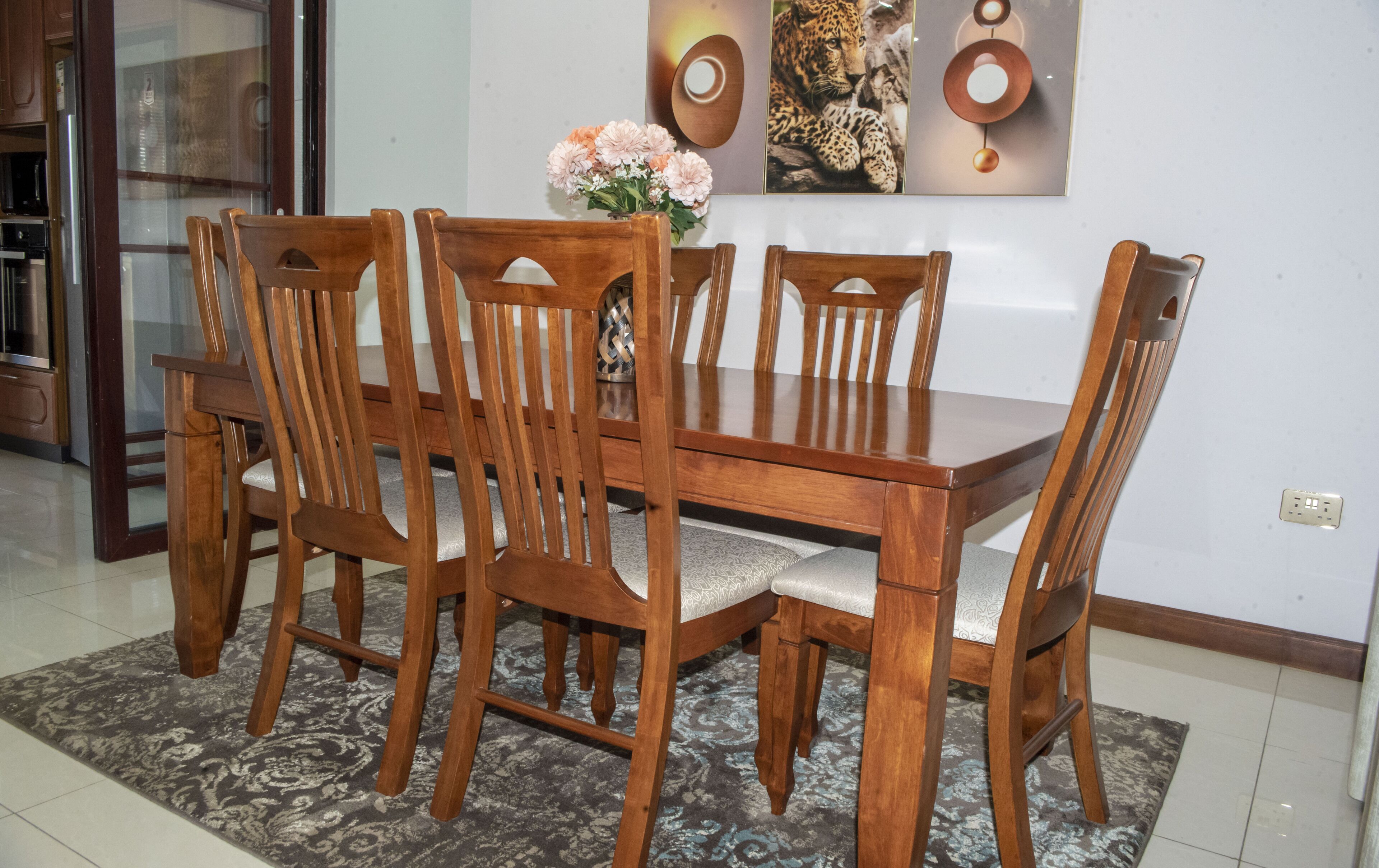 Apartment, 2 Bedrooms | Dining room