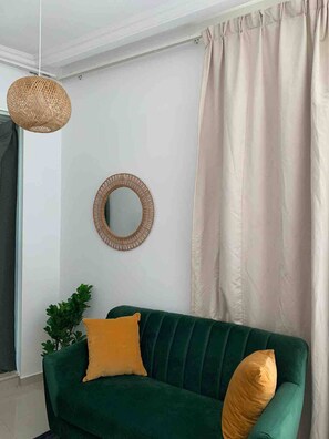 Apartment, 1 Schlafzimmer, Raucher, Balkon | Wohnbereich