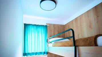 1 bedroom, desk, free WiFi