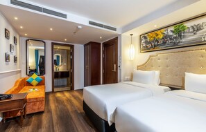 Habitación triple familiar, para no fumadores, vista a la ciudad | Vista desde la habitación