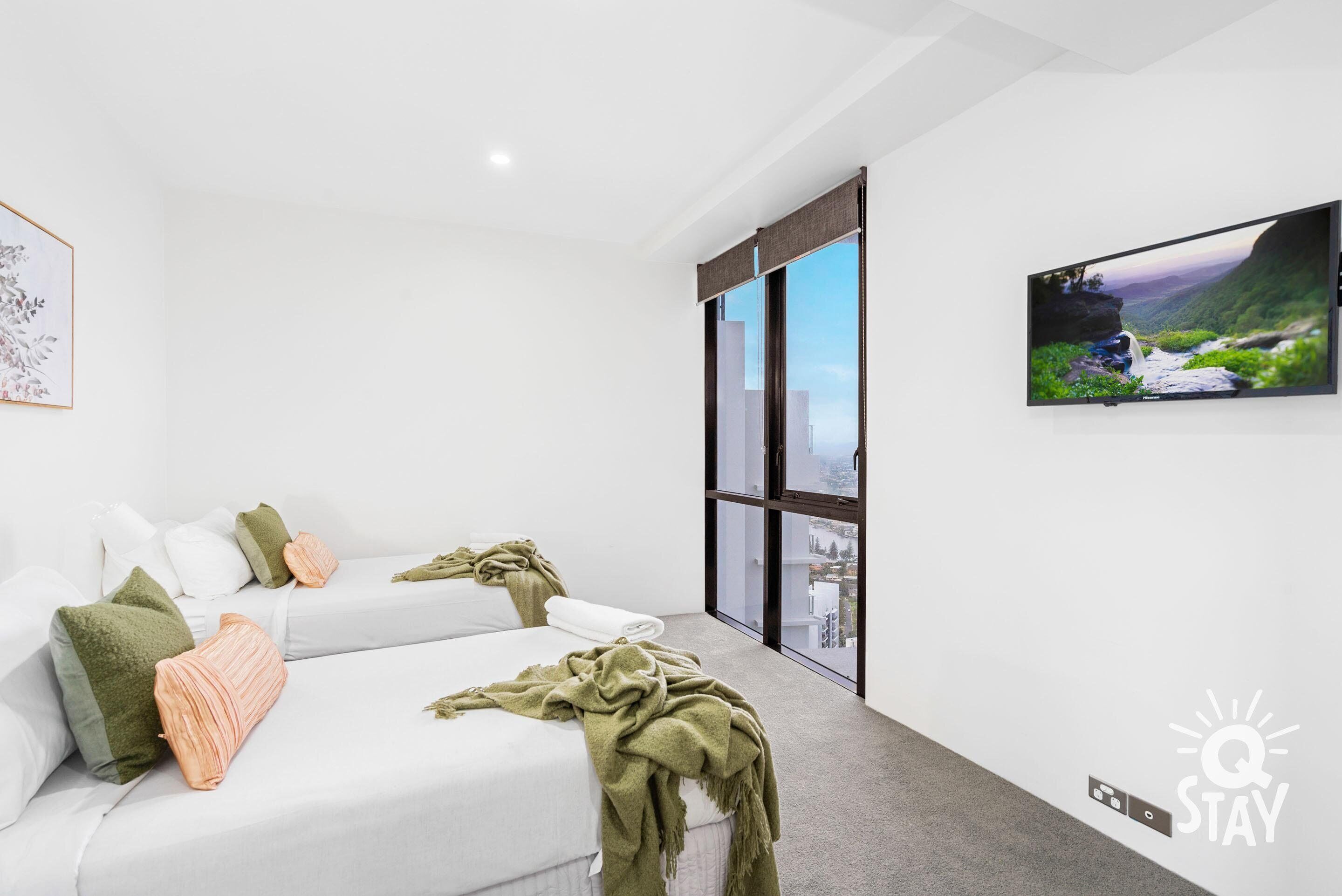 Circle on Cavill - 4 Bedroom Sub Penthouse with modern furnishings