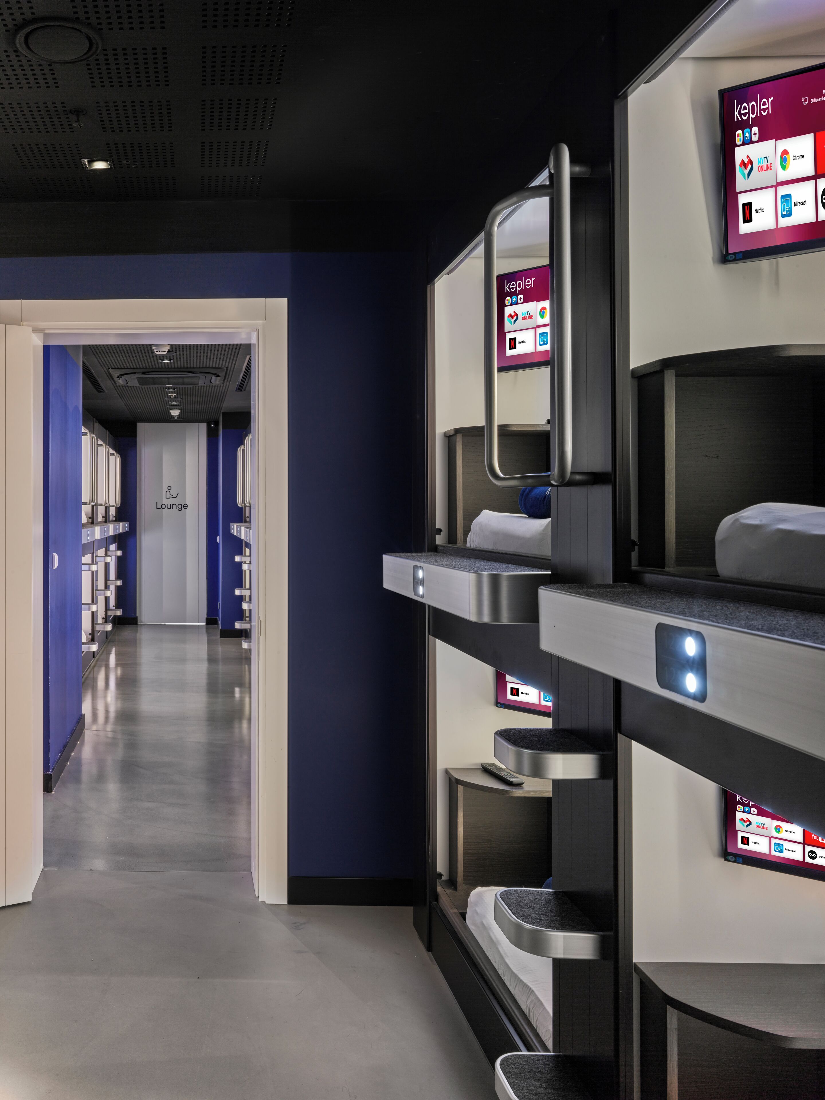 1 bedroom, egyptian cotton sheets, premium bedding, memory-foam beds