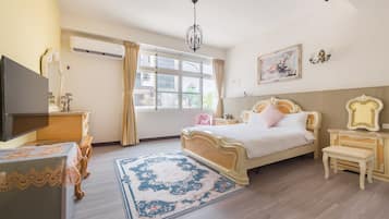 Free WiFi, bed sheets