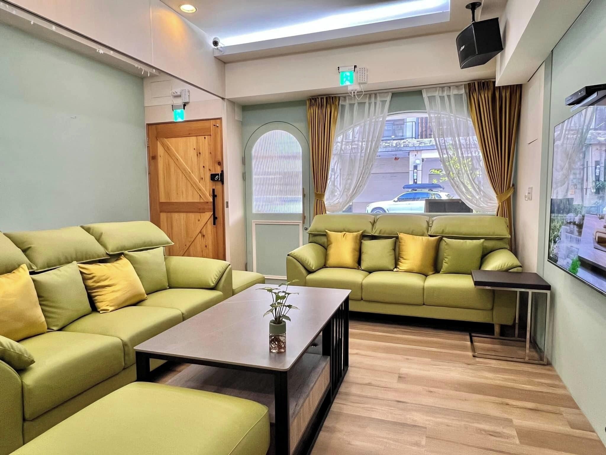 Apartment | Free WiFi, bed sheets