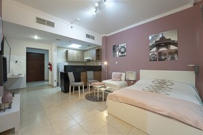 1 bedroom, in-room safe, iron/ironing board, WiFi - Cozy Studio in Downtown Dubai (Dubai)