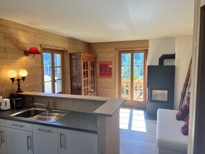 Kühlschrank, Ofen, Herdplatte, Geschirrspüler