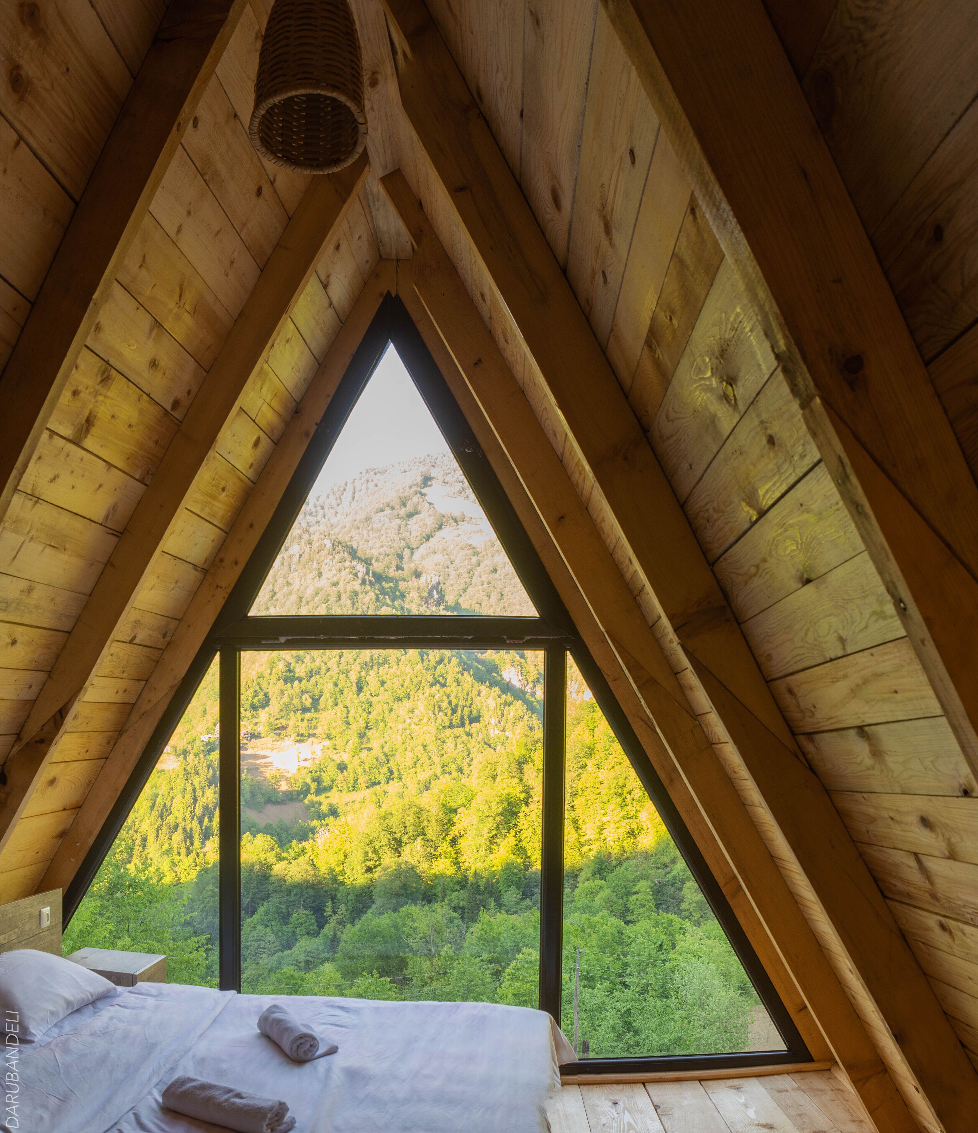 Family Cottage, Mountain View, Mountainside | 2 bedrooms, free WiFi, bed sheets