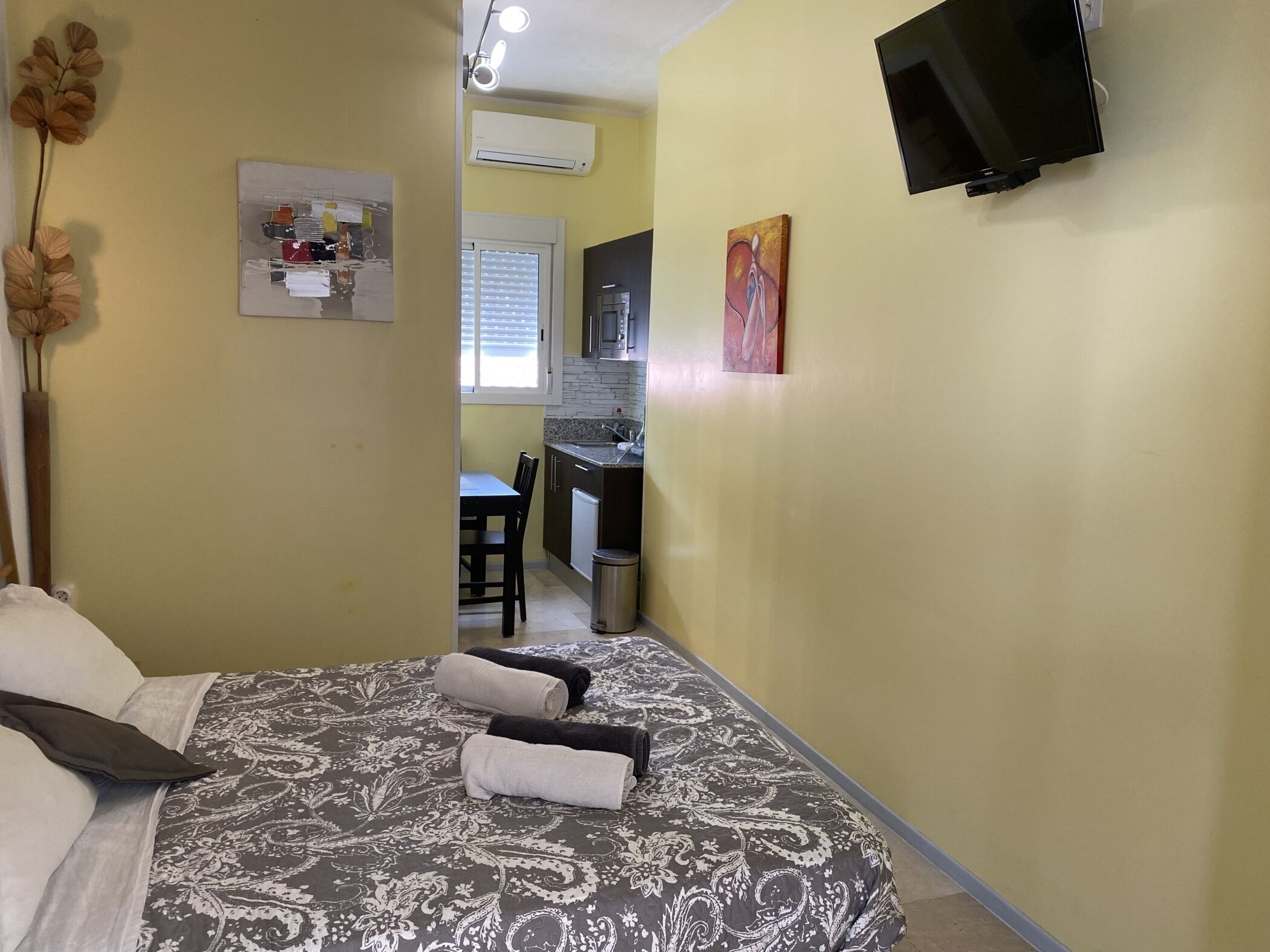 Accès Internet, draps fournis