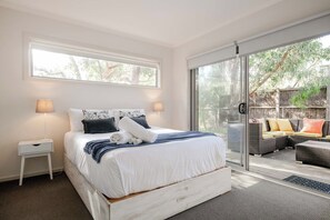 4 habitaciones, escritorio, wifi gratis y ropa de cama