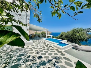 Utomhuspool