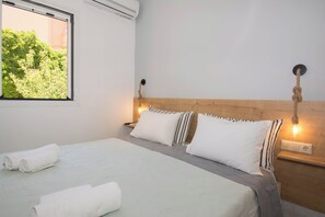 คอมฟอร์ทอพาร์ทเมนท์ | พื้นที่ทำงานแบบใช้แล็ปท็อป, Wi-Fi ฟรี, ผ้าปูที่นอน