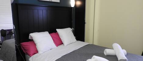 Accès Internet, draps fournis