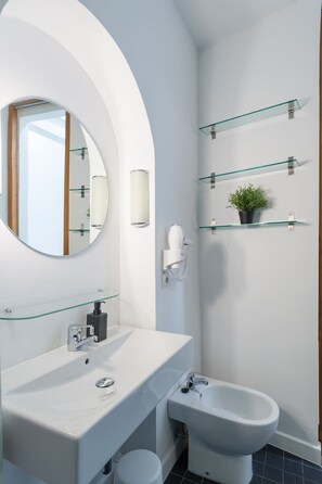 Imagen sin descripción, 5 de 92, botón