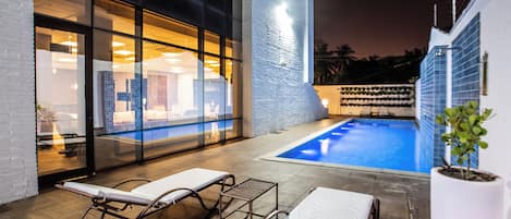 Piscine extérieure