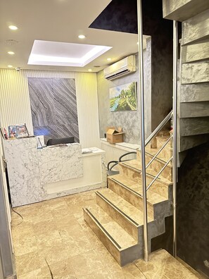 Reception - Taxim Alyon Suite Hotel (Istanbul)