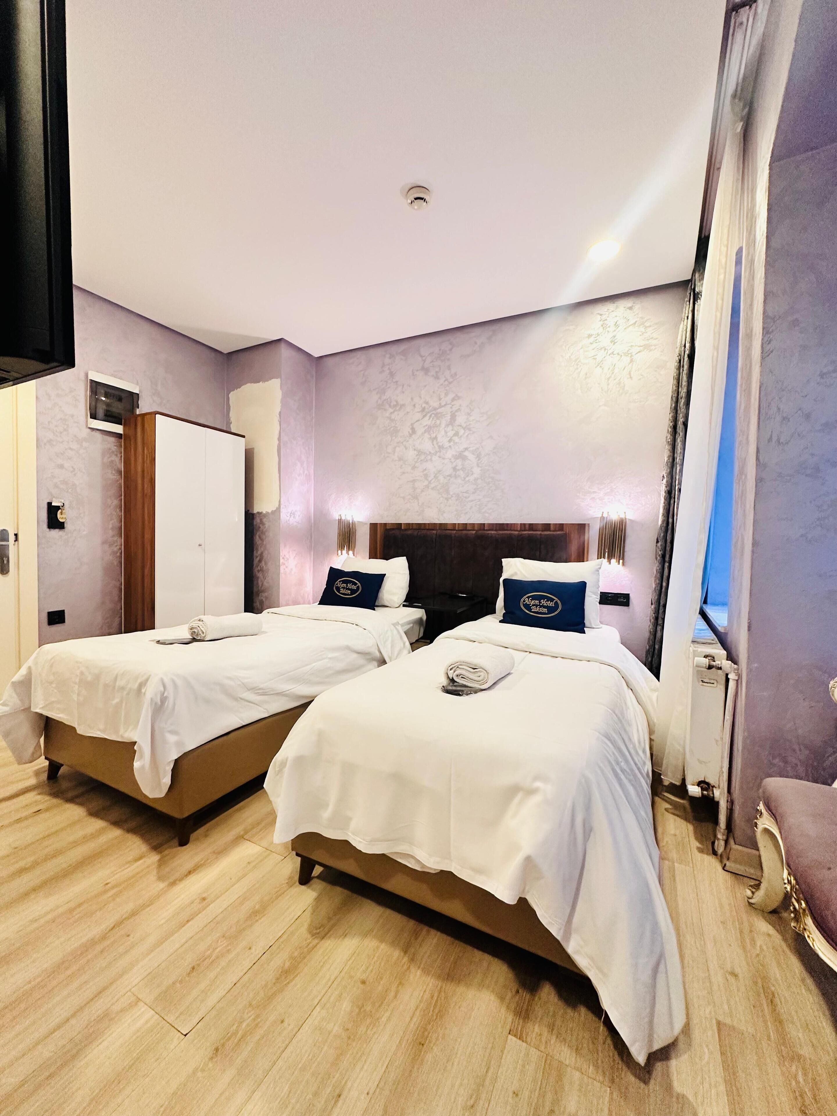 Luxury Twin Room, City View | Premium bedding, minibar, desk, blackout drapes