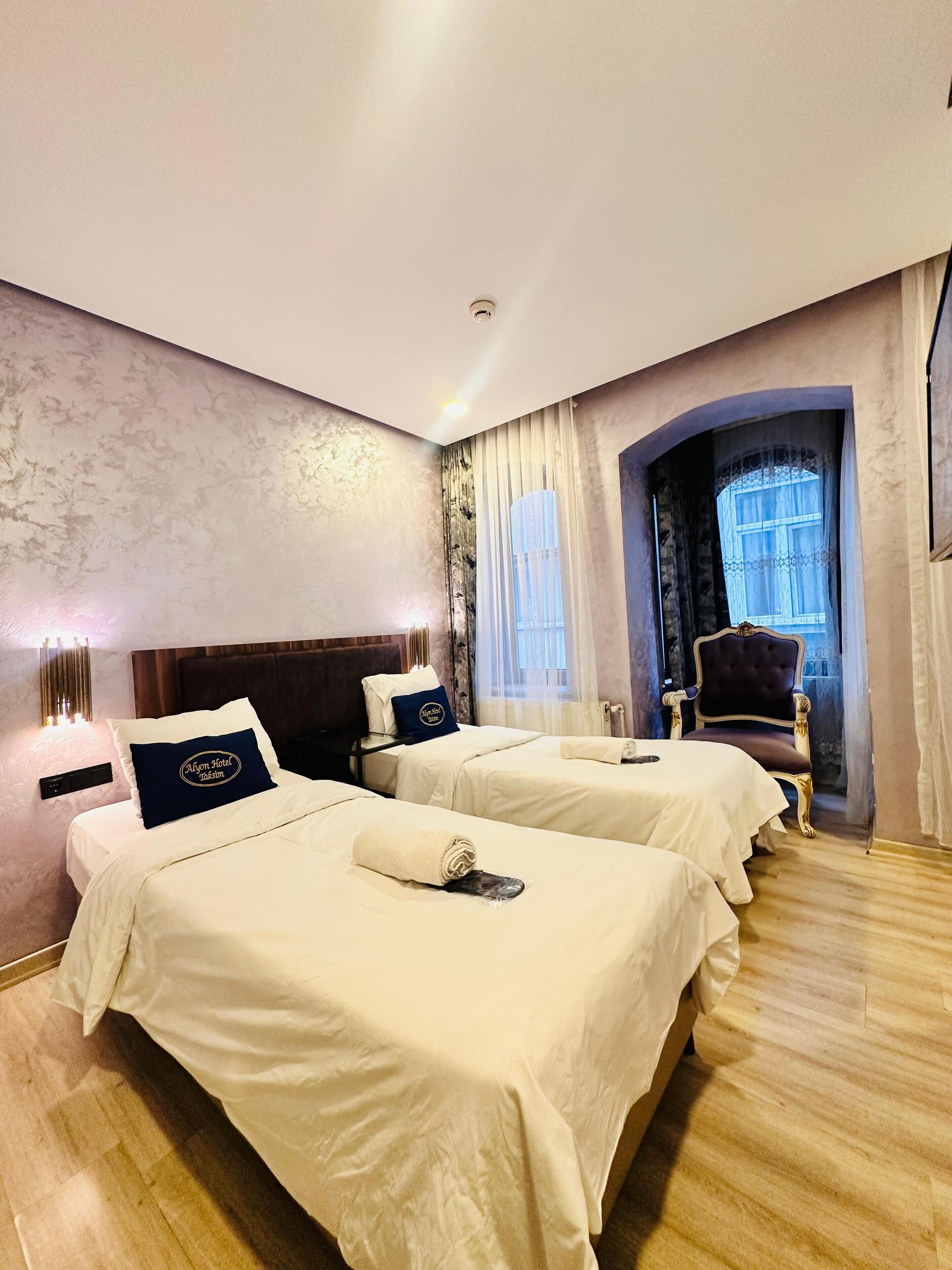 Luxury Twin Room, City View | Premium bedding, minibar, desk, blackout drapes