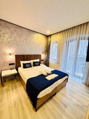 Superior Studio Suite, City View