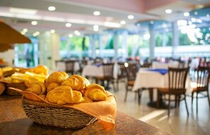 Free daily buffet breakfast - Strandzha Hotel (Varna)