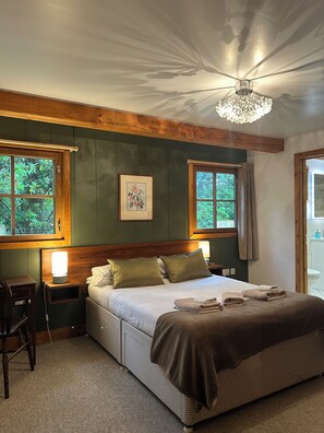 5 makuuhuonetta, vauvan matkasänky, ilmainen Wi-Fi