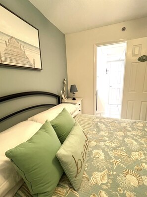 1 chambre, fer et planche à repasser, lit parapluie, Wi-Fi gratuit