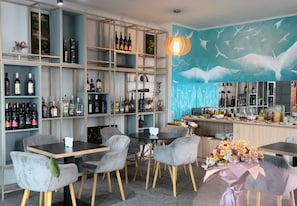 Snack bar