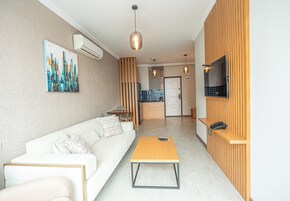 Habitación junior, vistas a la ciudad | Minibar, escritorio, espacio para trabajar con un portátil