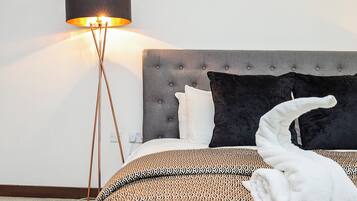 Standard Apartment | 1 bedroom, iron/ironing board, travel crib, free WiFi