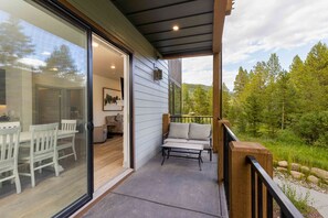 Terrace/patio - Located in the Heart of Keystone with Private Balcony and Mountain Views! (Keystone)