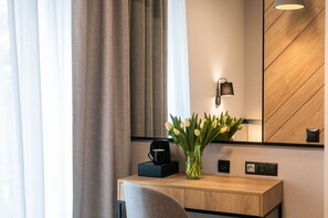 單人房 | 書桌、筆電工作空間、遮光布/窗簾、隔音
