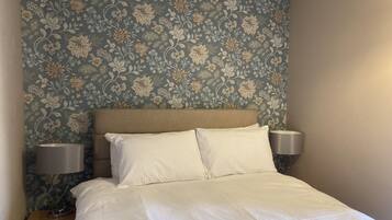 熨斗/熨板、免费 WiFi、床单