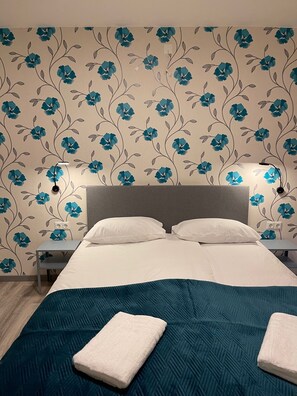 Standard Double Room | Free WiFi, bed sheets - Hotel B&B Sint-Maria (Valkenburg aan de Geul)