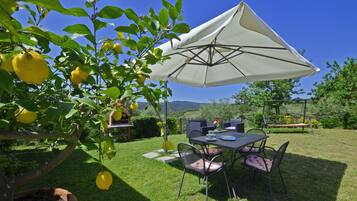 Standard-Haus, Mehrere Schlafzimmer, 2 Bäder, Bergseite (Da Maria) | Speisen im Freien