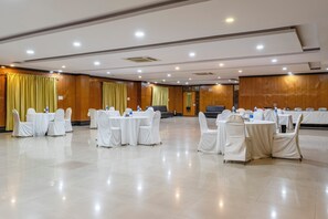 Restaurant - Treebo Millennium Suites (Anekal)